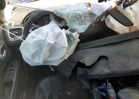 2020 Jeep Compass Latitude z USA, uszkodzony, nr VIN 3C4NJDBB9LT153881